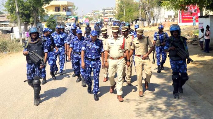 FLAG MARCH | ర్యాపిడ్​ యాక్షన్ ఫోర్స్ కవాతు